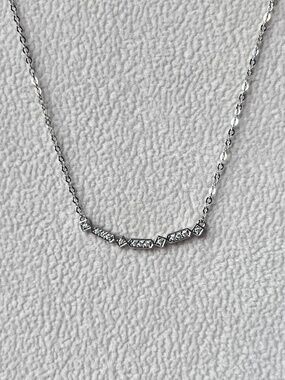 N047 | Petite Dot & Dash Necklace